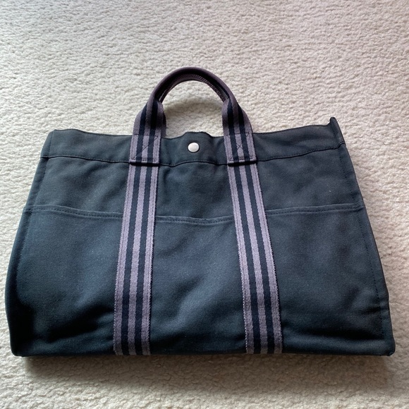 Hermes Handbags - Auth Hermès fourre-tout black and grey
